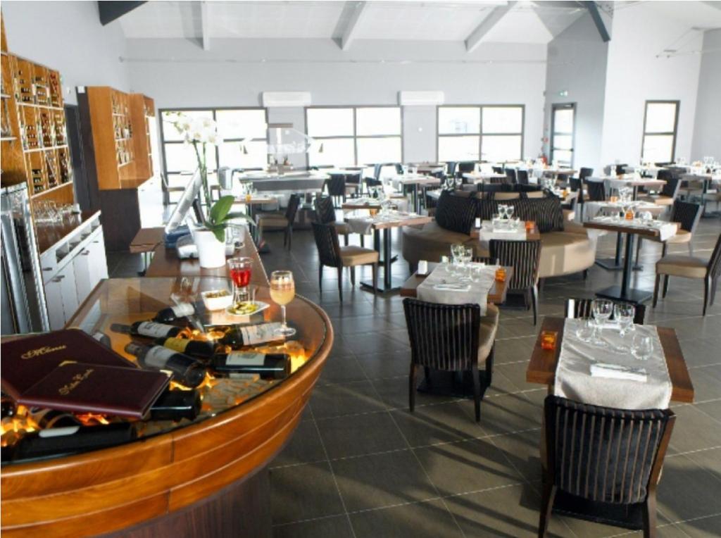 Hotel Restaurant Akena La Brede Eksteriør billede